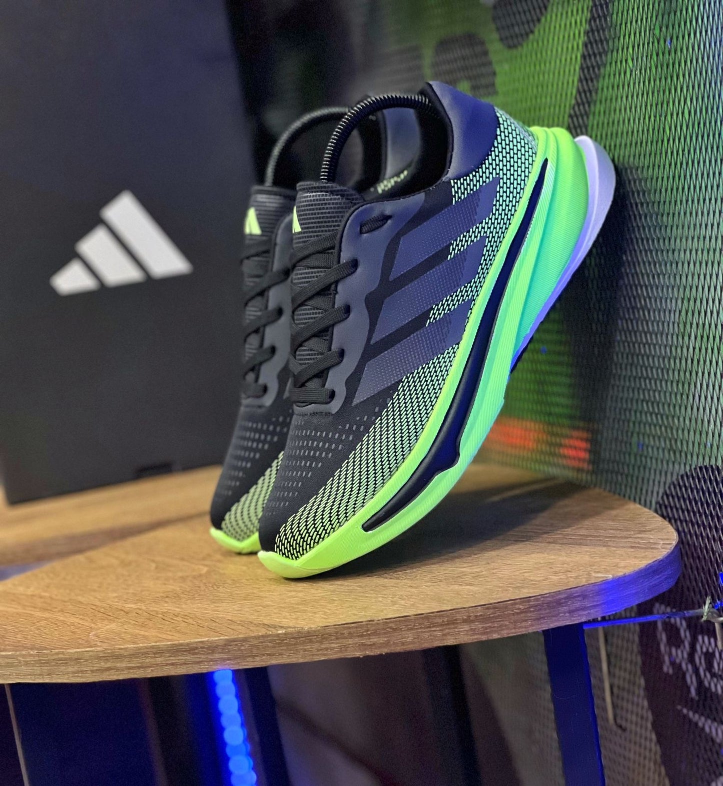 ADIDAS SUPERNOVA