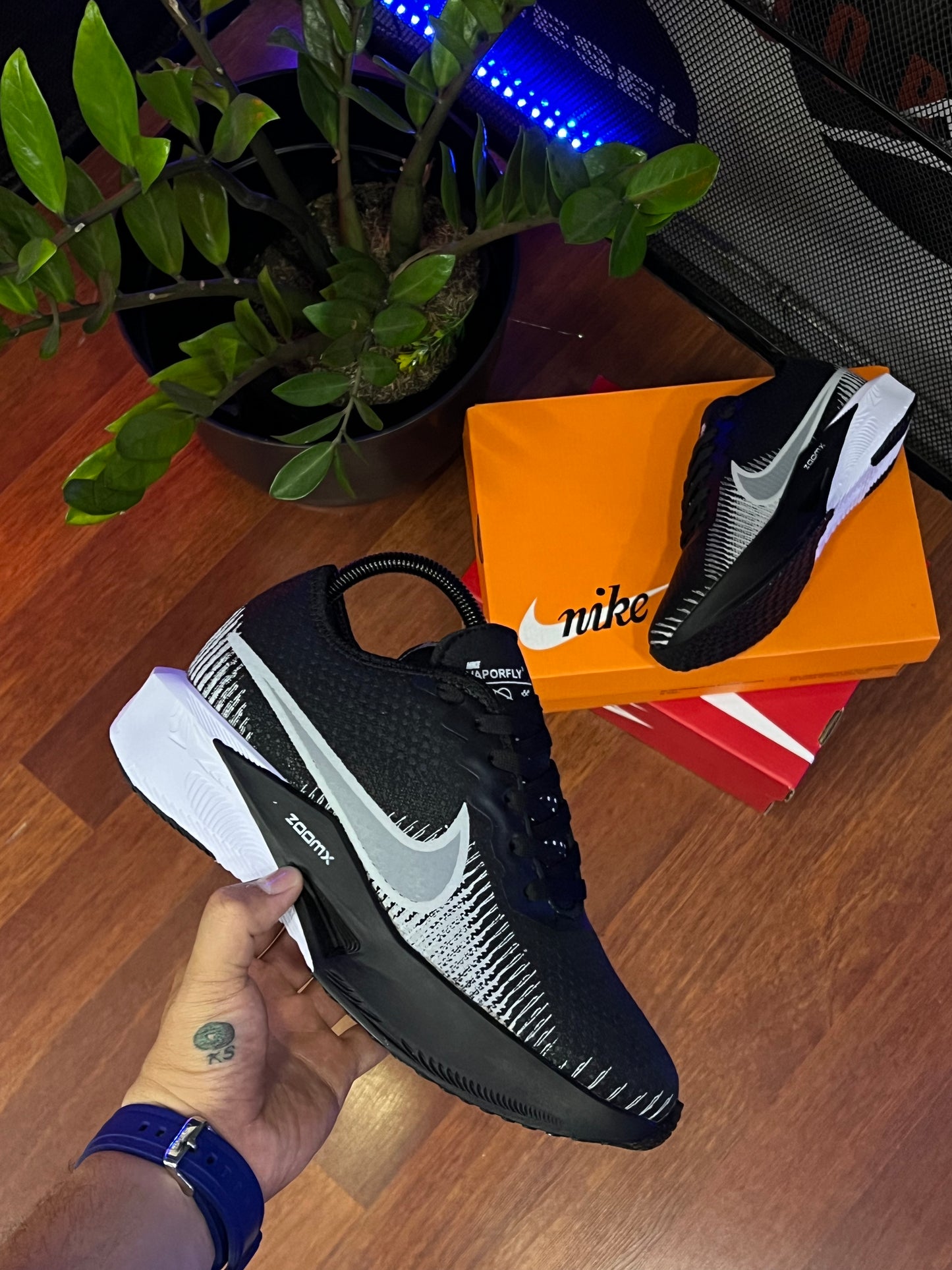 NIKE VAPORFLY